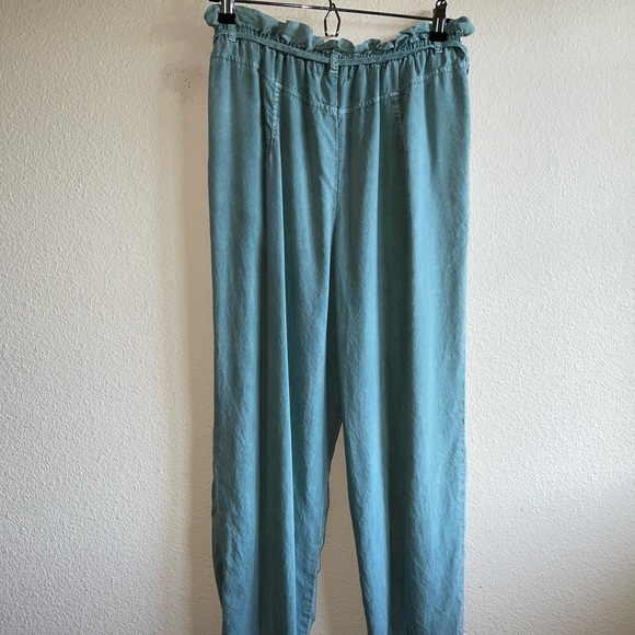 Bella Dahl Vintage Wash Jade Green Pants - Picture 4 of 7
